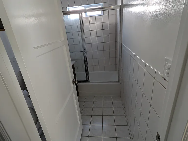 1430 N Myers St — Photo 5
