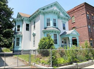 187 Chestnut St, Holyoke, MA 01040