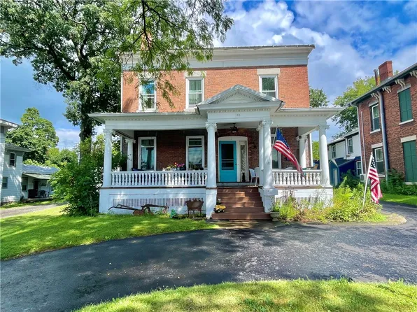 38 W Main St, Waterloo, NY 13165