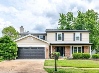 1408 Atlantic Crossing Dr, Fenton, MO 63026