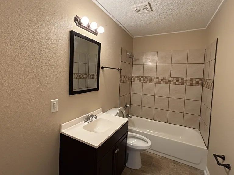 23 Hiland Pl #B — Photo 10