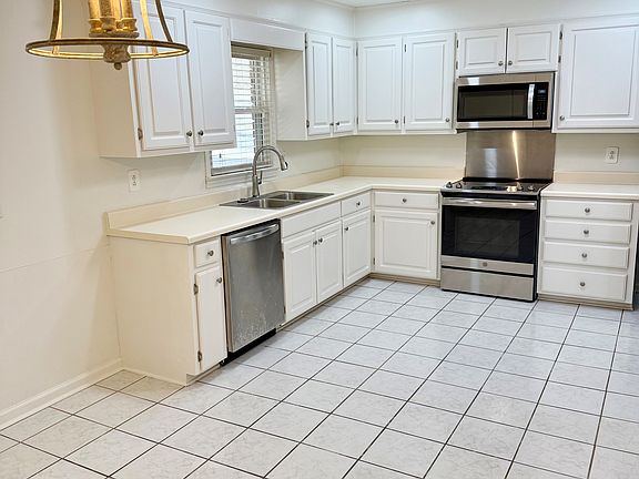 3rd image of 1524 Galway Bay Cir