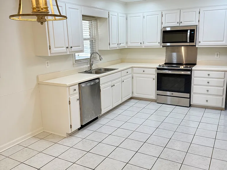 1524 Galway Bay Cir — Photo 3