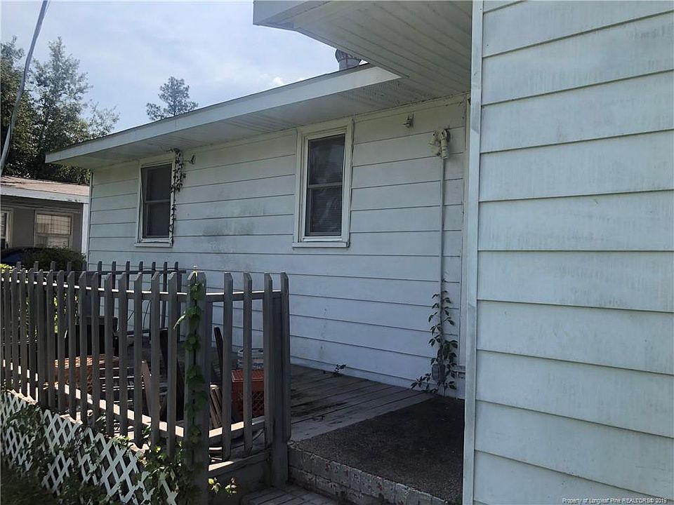 2nd image of 1105 E 13th St