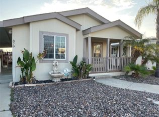 879 S Palm Ave, Hemet, CA 92543