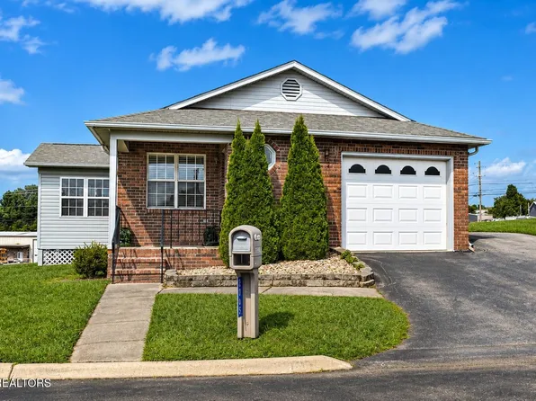 2365 Governors Ct, Maryville, TN 37801