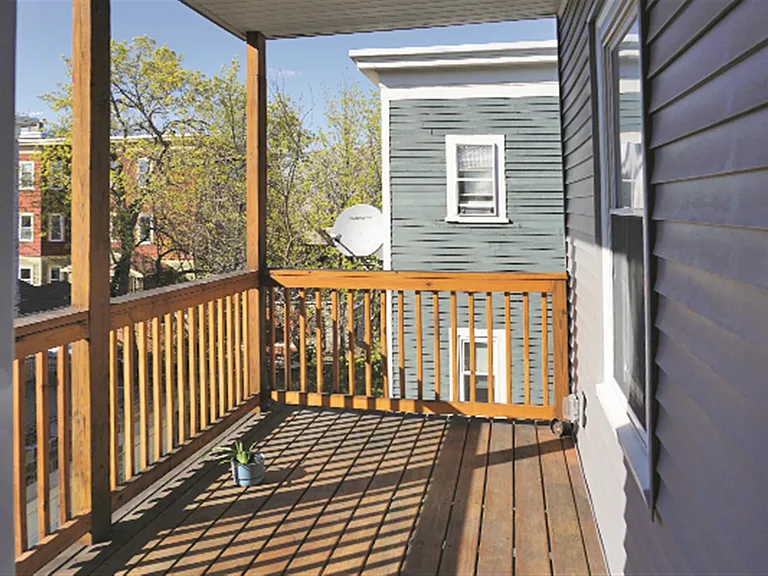 15 Ashland St — Photo 7