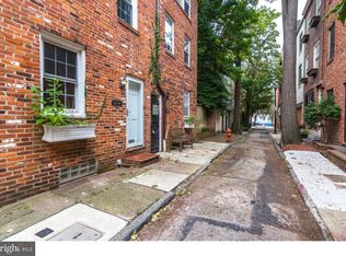 2124 Tryon St, Philadelphia, PA 19146