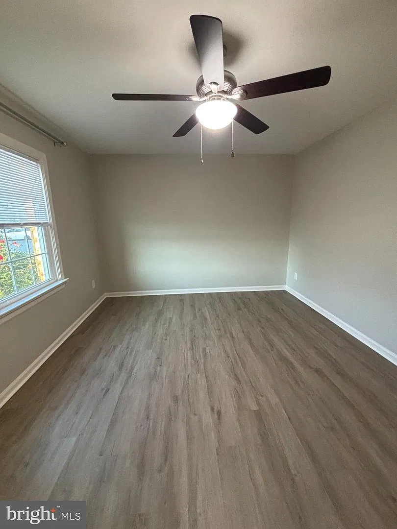2 bed, 1.5 bath, 950 sqft, $1,795 — Photo 2