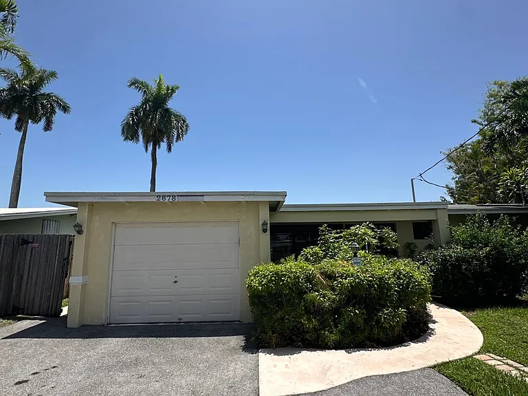 2678 Key Largo Ln #2678 — Photo 1