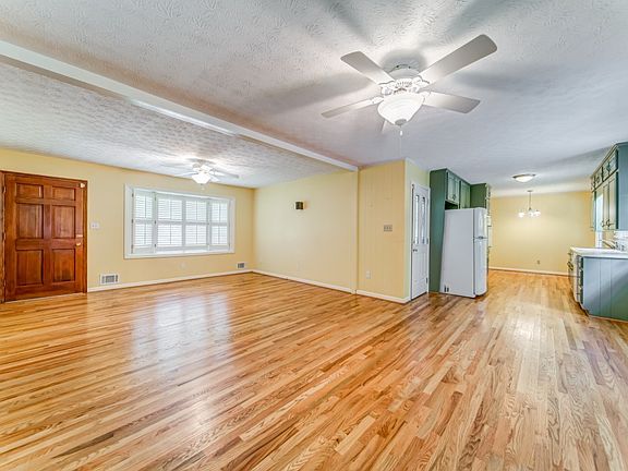 3rd image of 2770 Idlewood Dr