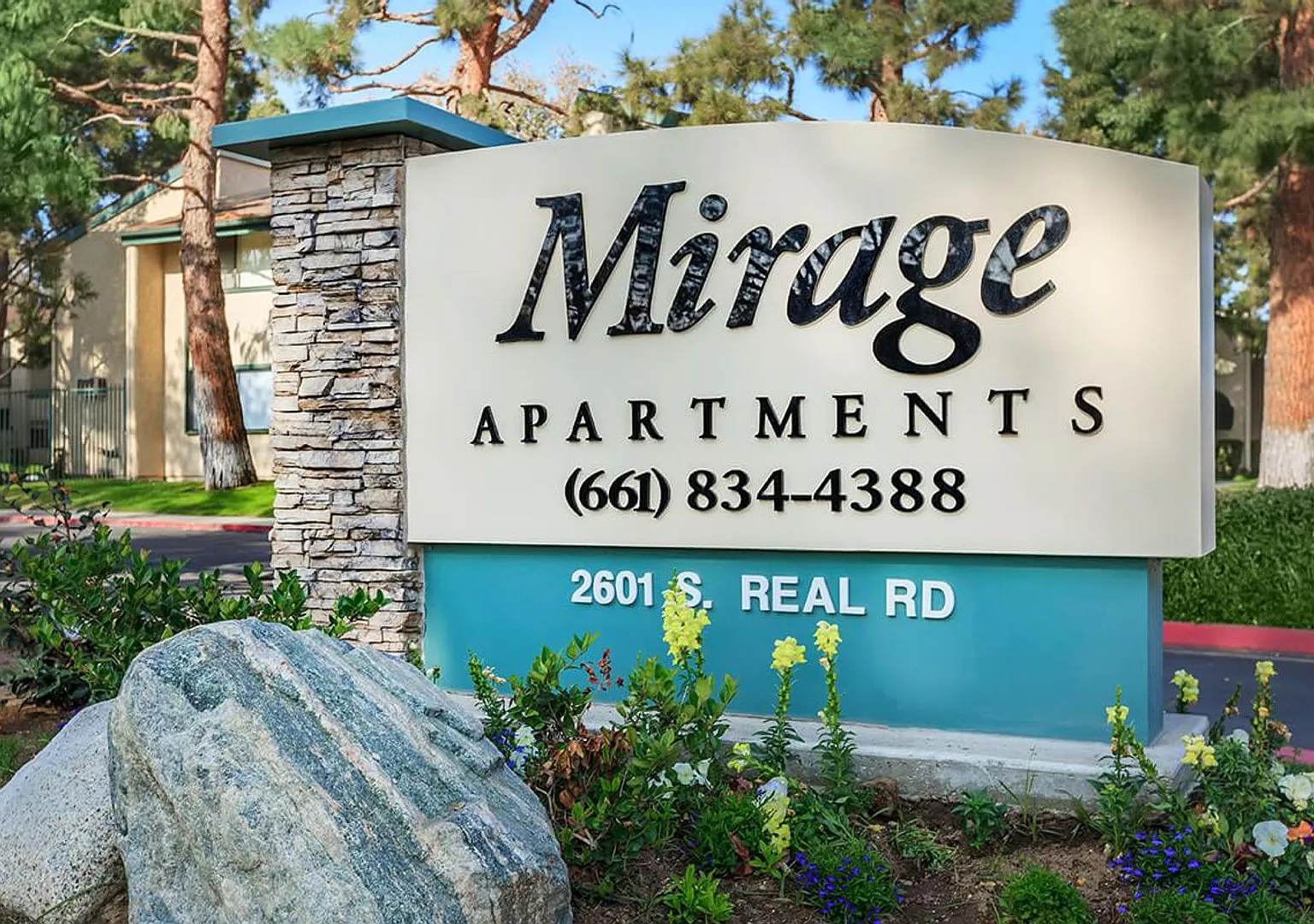 Mirage, Bakersfield — Photo 1