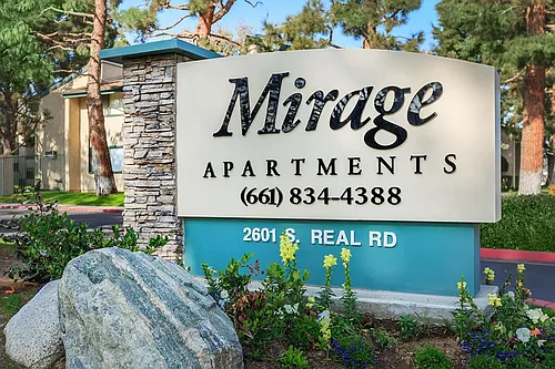 Mirage, Bakersfield Photo 1