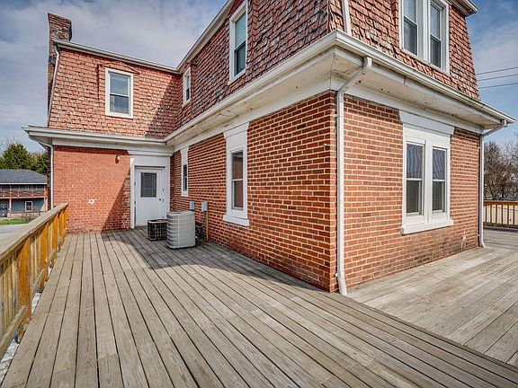 3rd image of 2000 Netherland Inn Rd APT 7