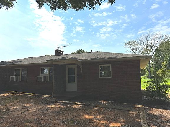 2nd image of 576 Mason St