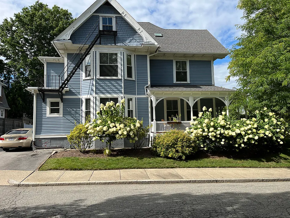 80 Elmgrove Ave #3