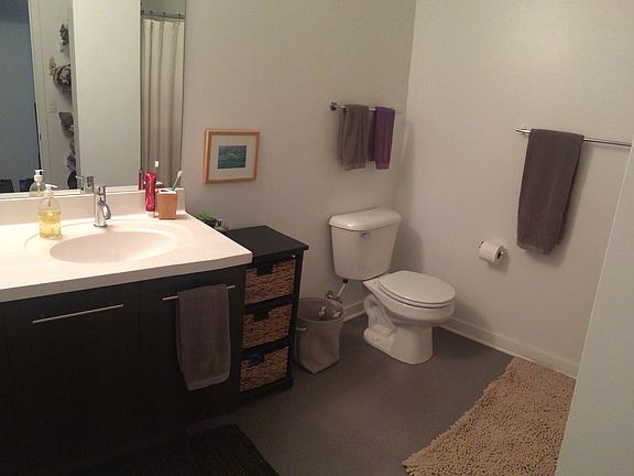 5th image of 2440 S Kinnickinnic Ave APT 201