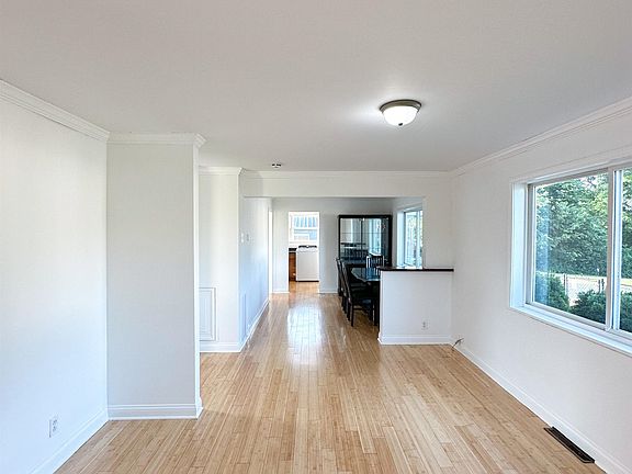 5th image of 1400 Highland Ave