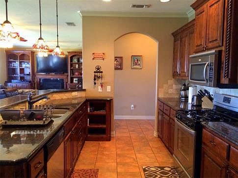 5th image of 144 Park Place Cir