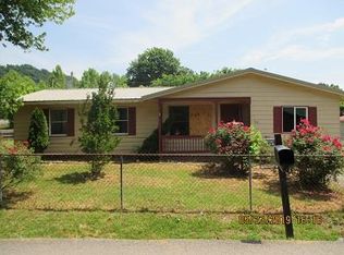 153 Riverdale Dr, Thelma, KY 41260