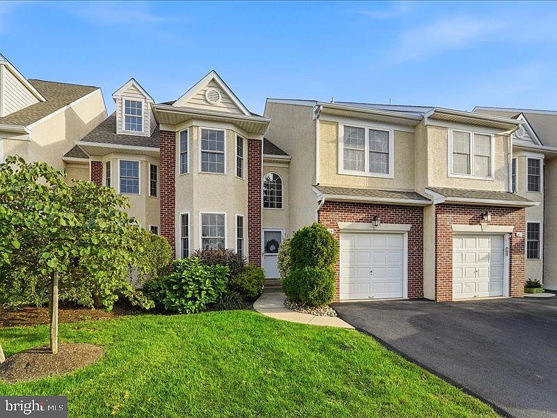 1st image of 104 Durham Ct