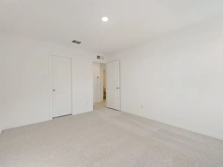233 Ashbrook St — Photo 12