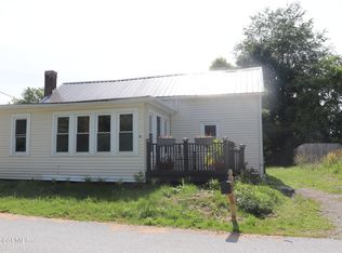 101 Railroad Ave, Hoosick Falls, NY 12090