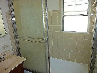 5th image of 38327 Armstrong Dr