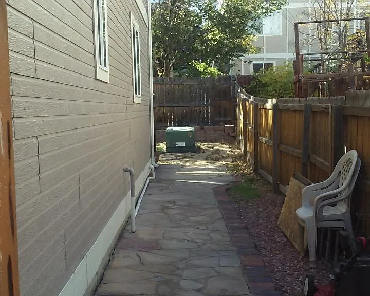 12647 Davis St — Photo 9