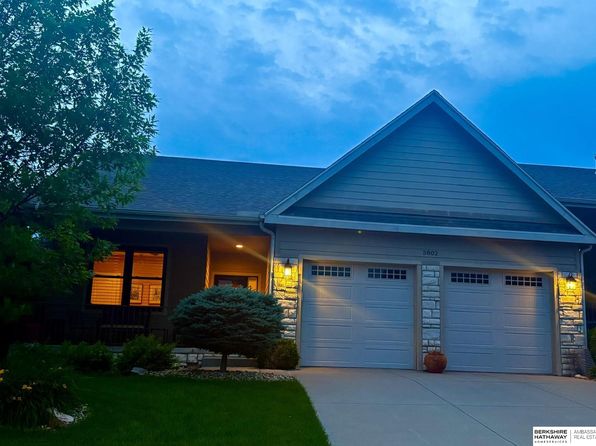 5802 N 158th St, Omaha, NE 68116
