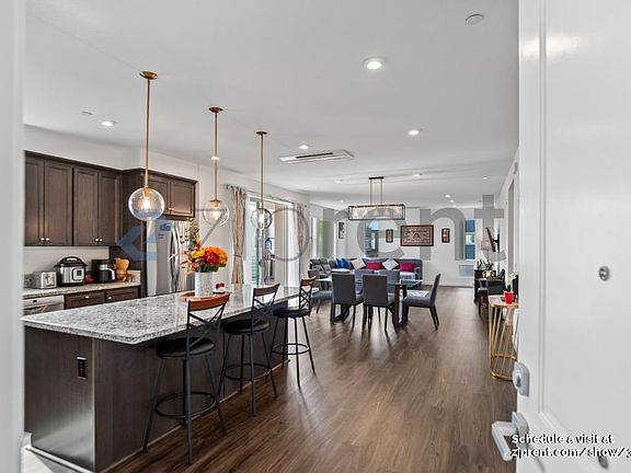 5th image of 5728 Kemper Pl #301