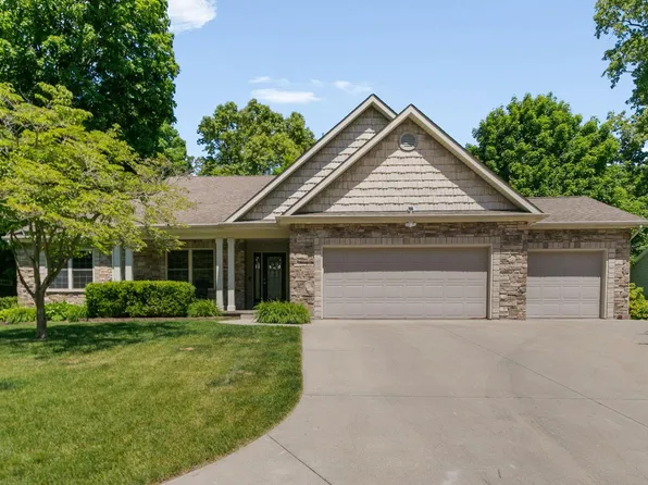 55300 Falling Water Dr, Elkhart, IN 46514