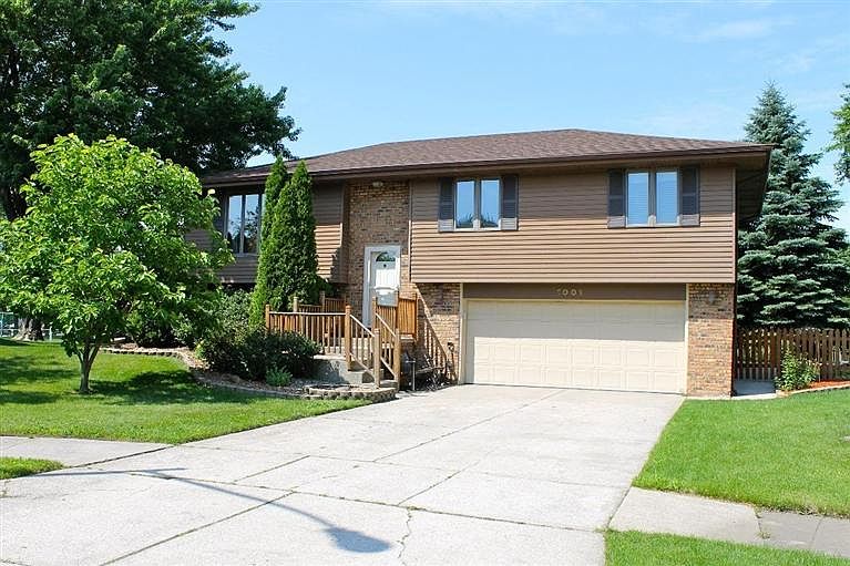1st image of 1001 Cambridge Ct