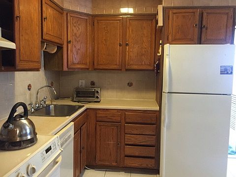 2nd image of 42 Boyd Ave