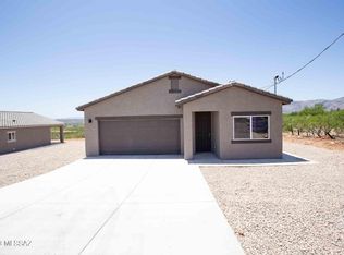 1802 Via Nueva Zelandia, Rio Rico, AZ 85648