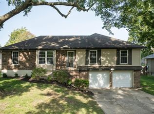 1321 SW 22nd St, Blue Springs, MO 64015