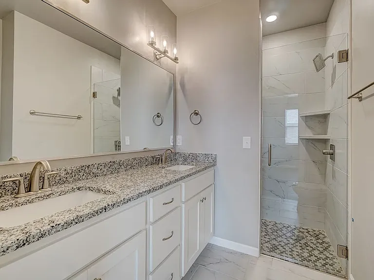 1138 N Blackwelder Ave #1 — Photo 11