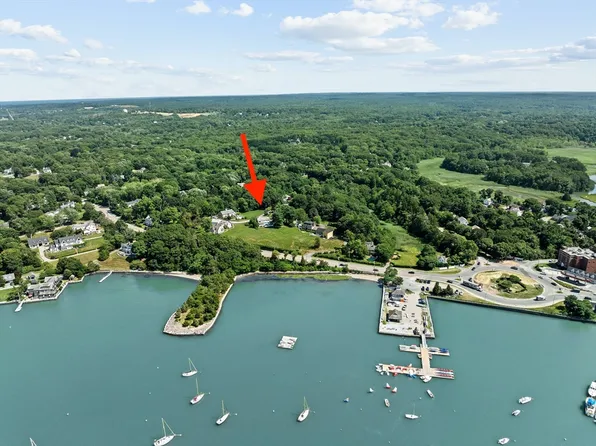 71 Summer St, Hingham, MA 02043