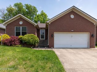 316 River Edge Dr, Shepherdsville, KY 40165