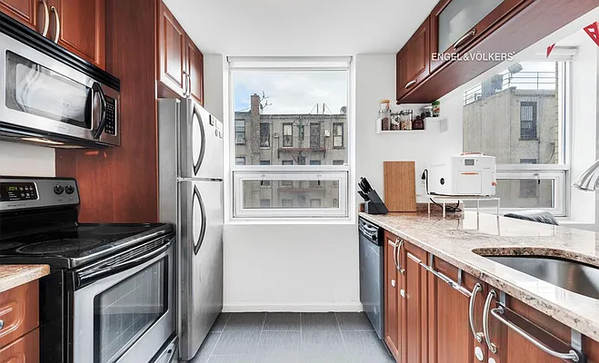 Sold by Engel & Völkers New York City | media 2
