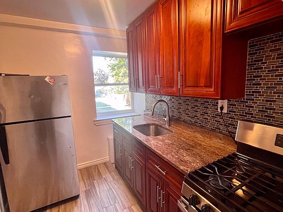 3rd image of 8621 112th St #10A