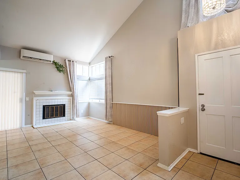 3625 Meadowlark St — Photo 6
