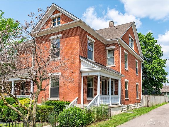 2nd image of 319 Oak St