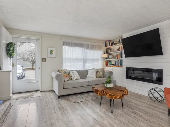 60 Brown Street #17, Kennebunk, ME 04043