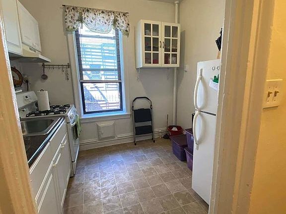 4th image of 43-25 44th St #C3