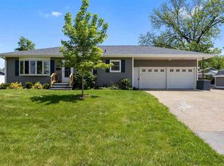 2705 14th Ave, Marion, IA 52302