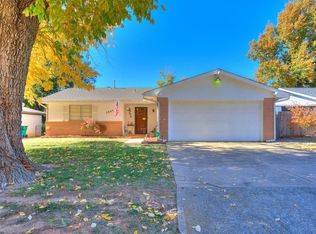 2605 N McMillan Ave, Bethany, OK 73008