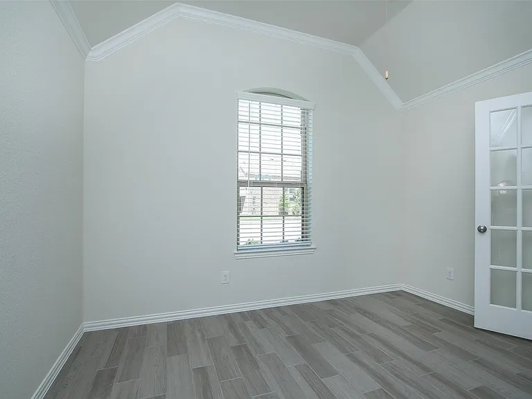 15230 Kickapoo Cavern Dr — Photo 6