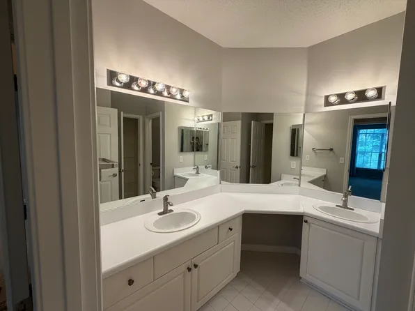 306 Spring Heights Ln SE, Smyrna, GA 30080
