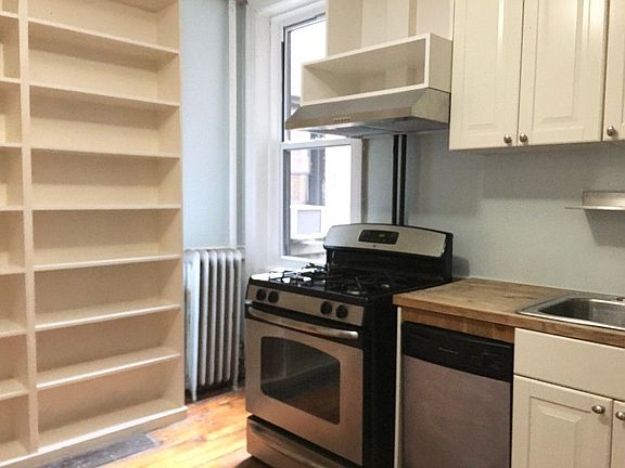 4th image of 169 W 83rd St APT 2